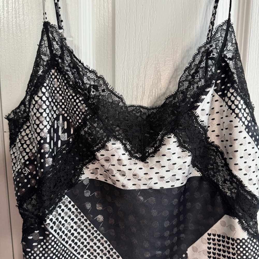 Victoria’s Secret lace patchwork‎ cami size medium - Picture 3 of 6